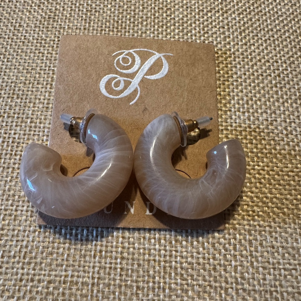 Plunder Tan Marble Hoop Earrings